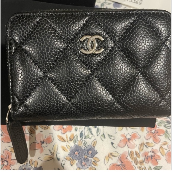 Chanel O coin purse - Picture 8 of 11